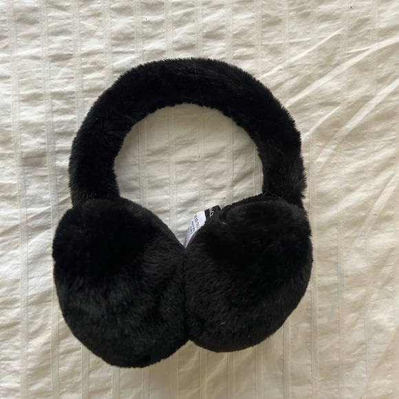 2 pairs of earmuffs, white & black, fit a small sized head - Picture 3 of 3